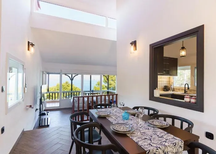 Villa Blu: Beachfront With Amazing View