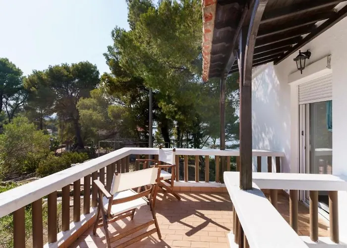 Blu: Beachfront With Amazing View Villa