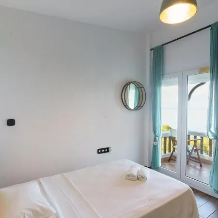 Blu: Beachfront With Amazing View