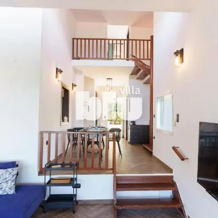 Blu: Beachfront With Amazing View Villa