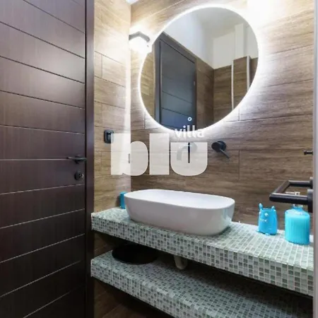 Blu: Beachfront With Amazing View Villa