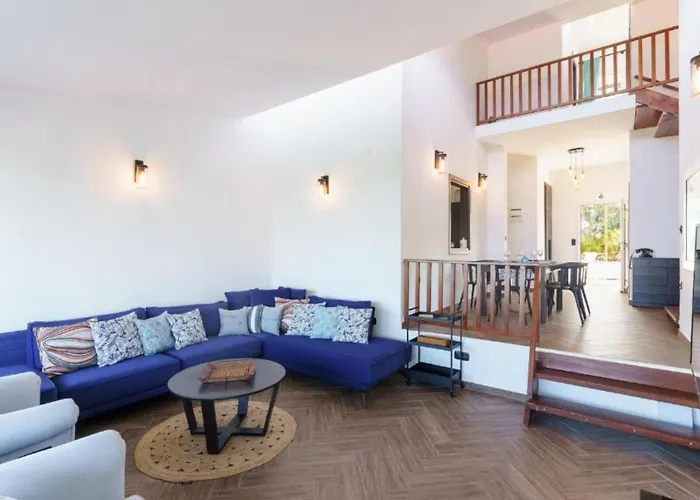 Villa Blu: Beachfront With Amazing View Vourvourou